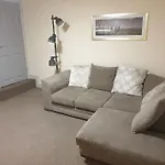 شقة Large Comfortable 1st Floor With Private Yard