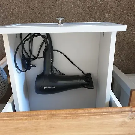 Apartment Large Comfortable 1st Floor With Private Yard *