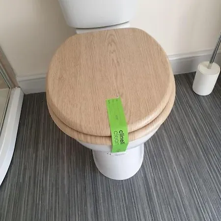 Large Comfortable 1st Floor With Private Yard * Longtown (Cumbria)